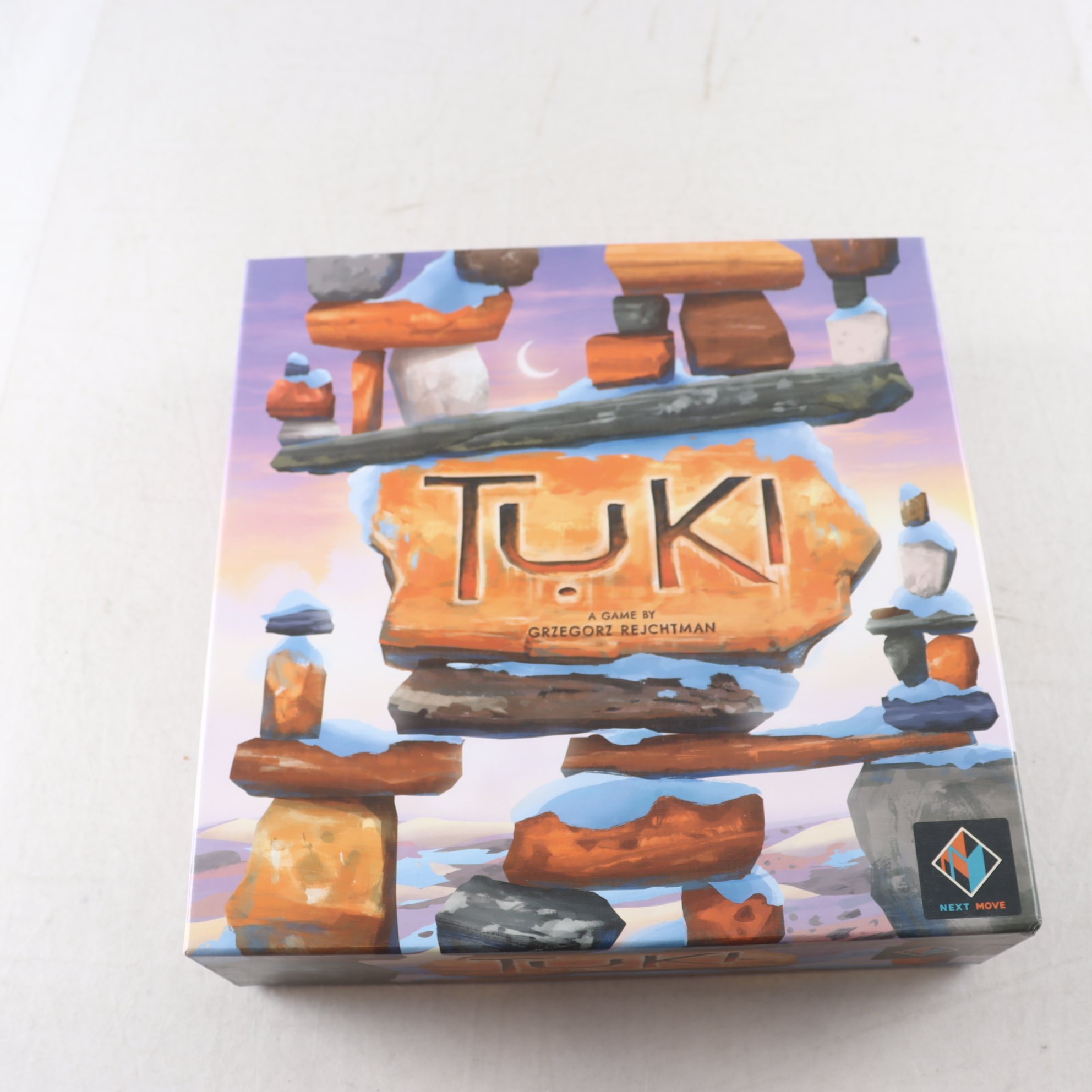 Spel, Tuki, next move.