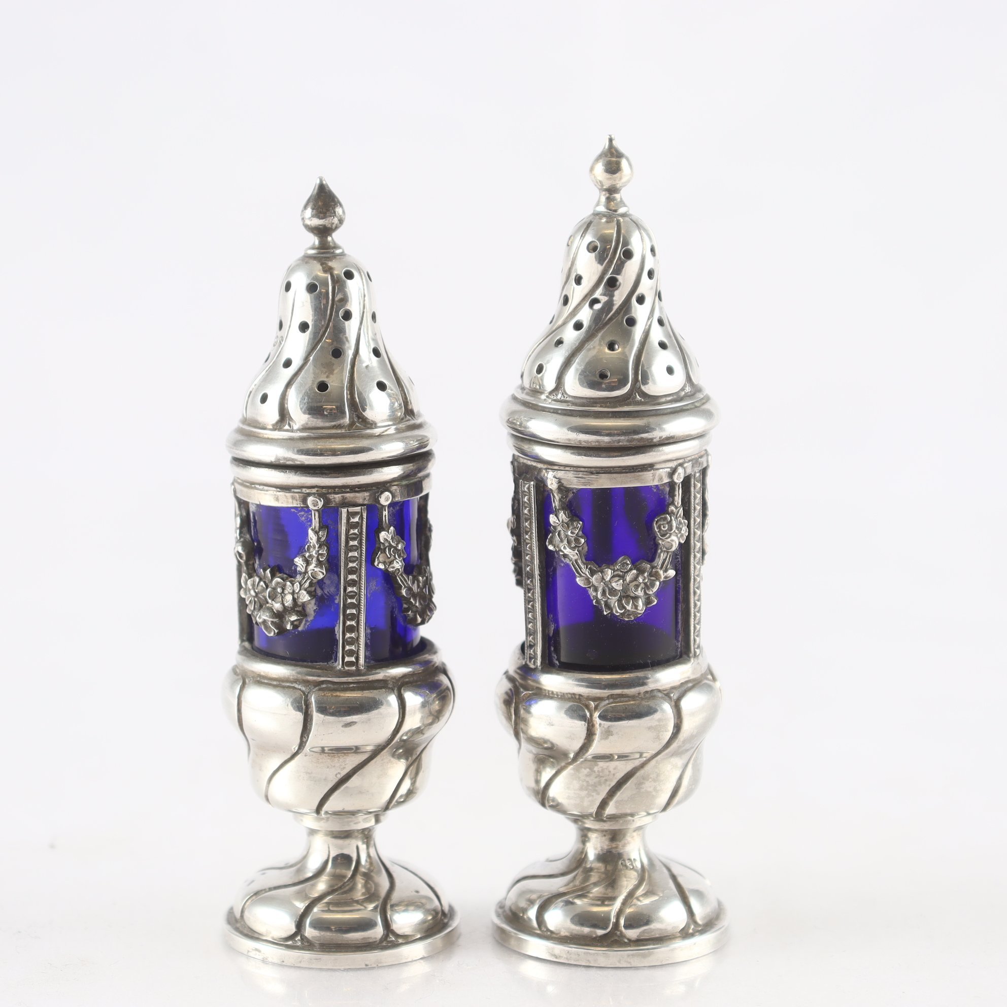 Ströare, glas, silver, 830, kontrollstämplade, 2 st